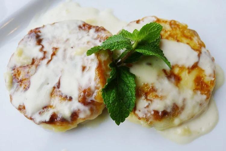 Тушеные сырники - Рецепты сырников из творога на сковороде