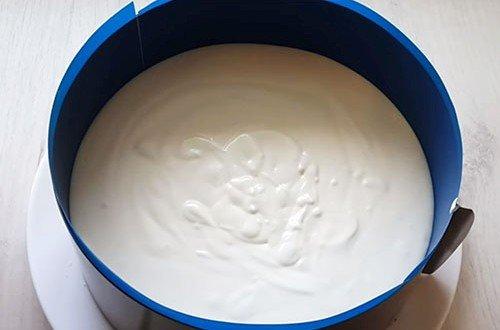 Торт с клубникой и желе без выпечки - пошаговый рецепт