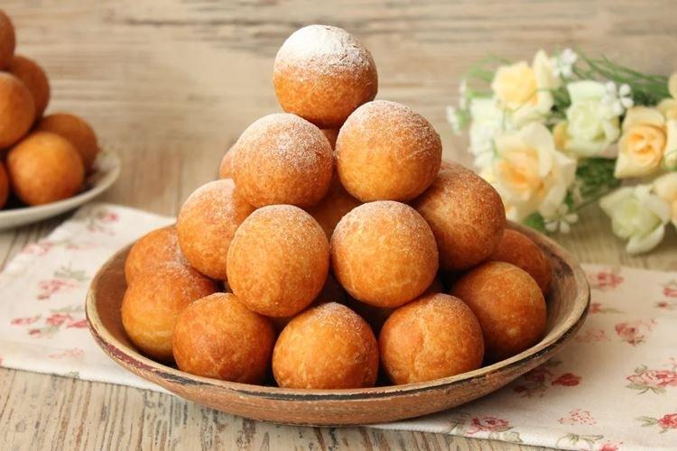 Творожные пончики со сметаной - рецепты