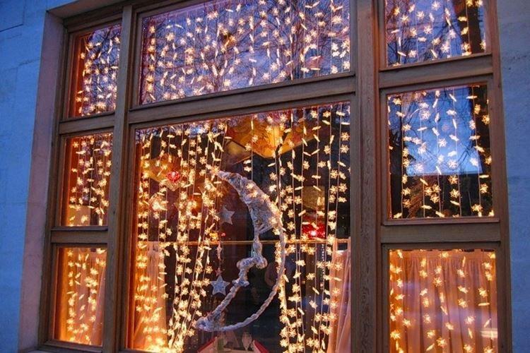 Украшения на окна к Новому году - фото и идеи