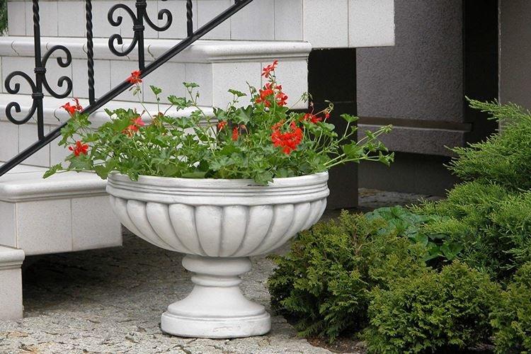 Уличные вазоны для цветов - фото