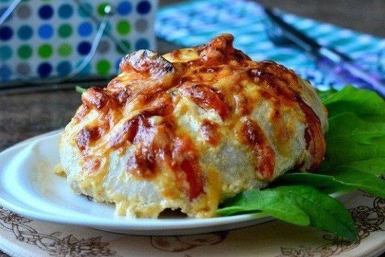 Куриная грудка в сметанном соусе - Вторые блюда на каждый день рецепты