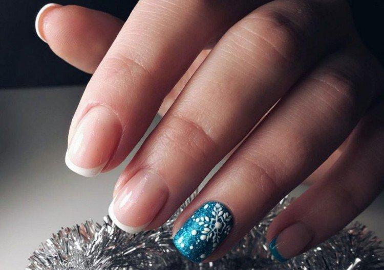 Контрастный зимний маникюр 2020-2021