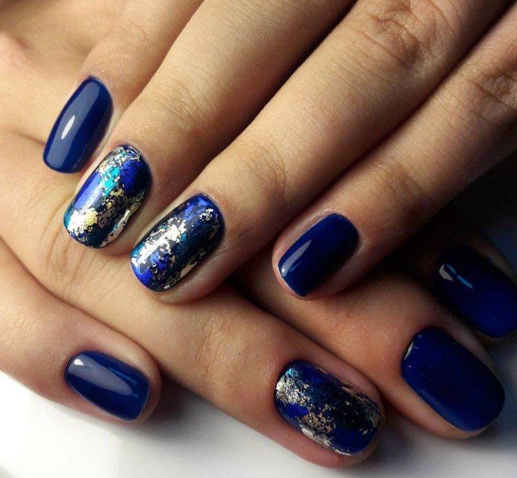 Зимний маникюр с фольгой 2020-2021