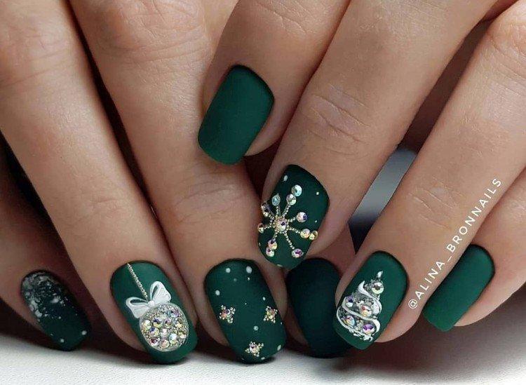 Зимний матовый маникюр 2020-2021