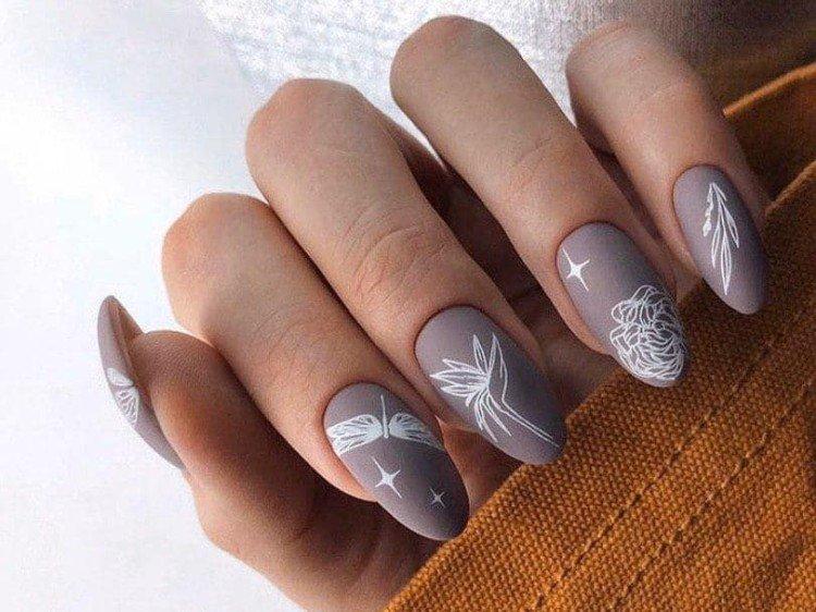 Зимний матовый маникюр 2020-2021